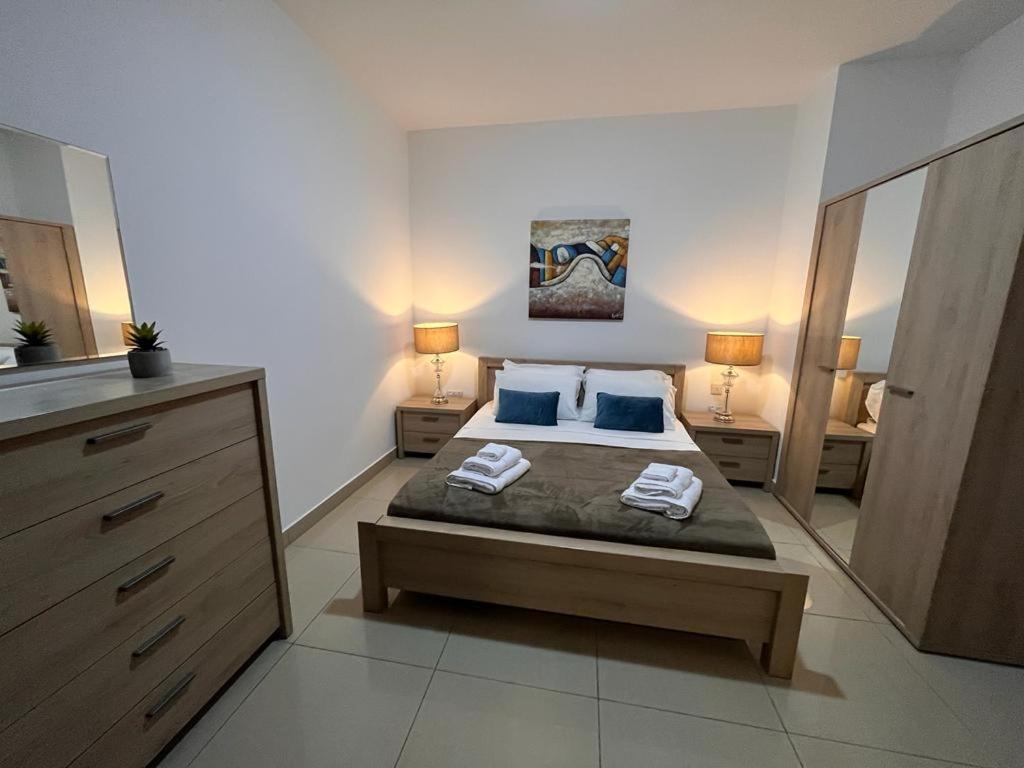 Ferienwohnung Crimson Court Is-Swieqi Exterior foto